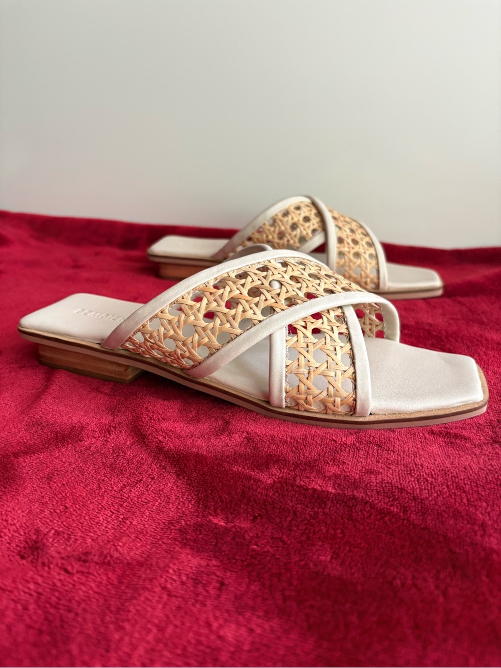 New Bembien Roma Leather & Rattan Sandals Size 39 US 8.5-9 - Picture 5 of 9